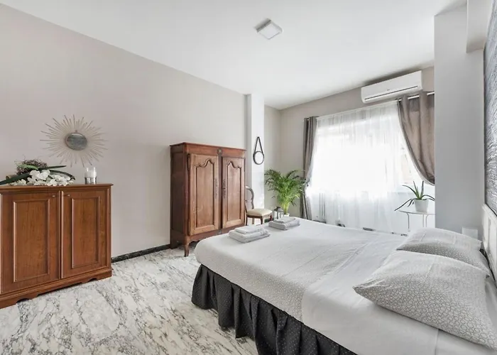 Regina Luxury Flat * Roma