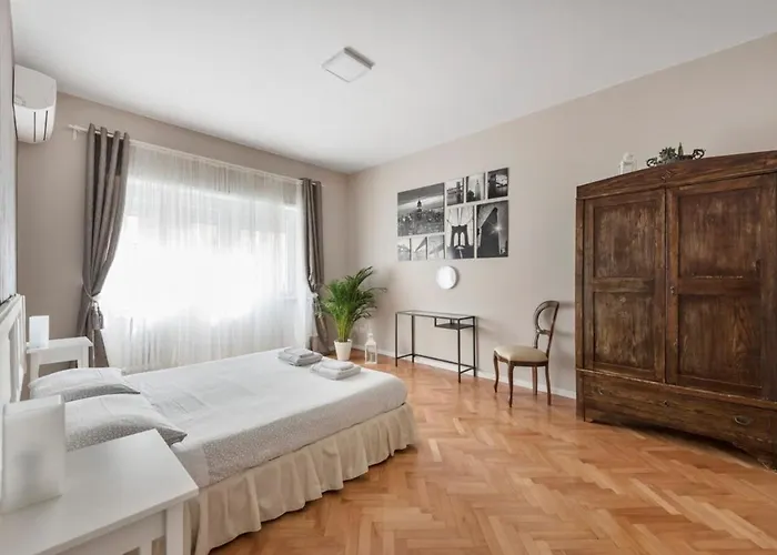 Regina Luxury Flat